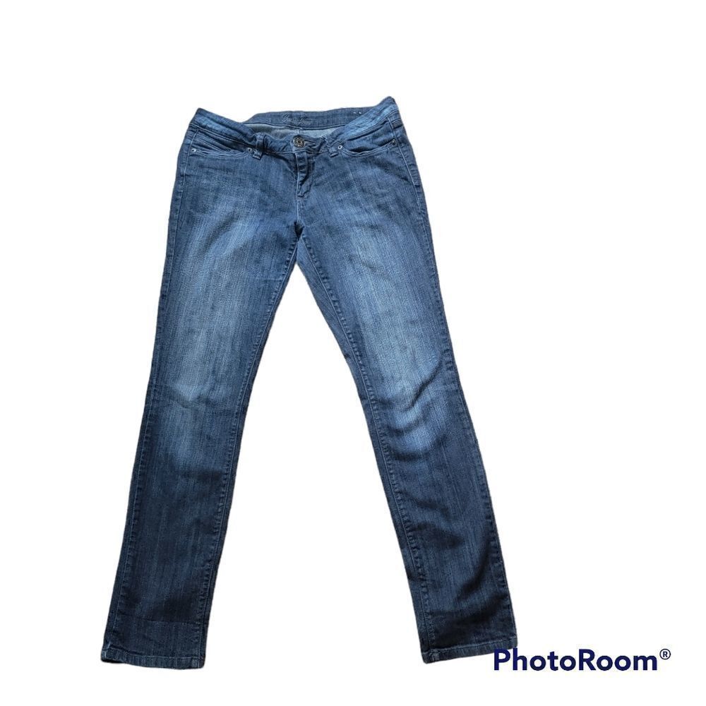 Guess Y2K Straight Leg Jeans with Bling on the Pockets. Size 30.